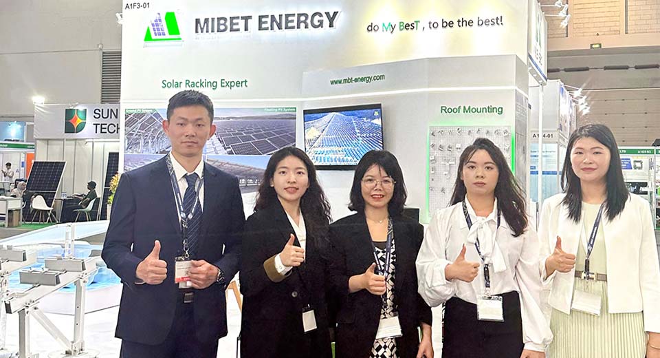 Mibet tại triển lãm Solartech Indonesia Ảnh nhân viên